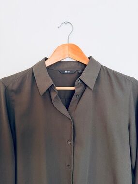 UNIQLO Dark Olive Green Women's Collared Button Shirt